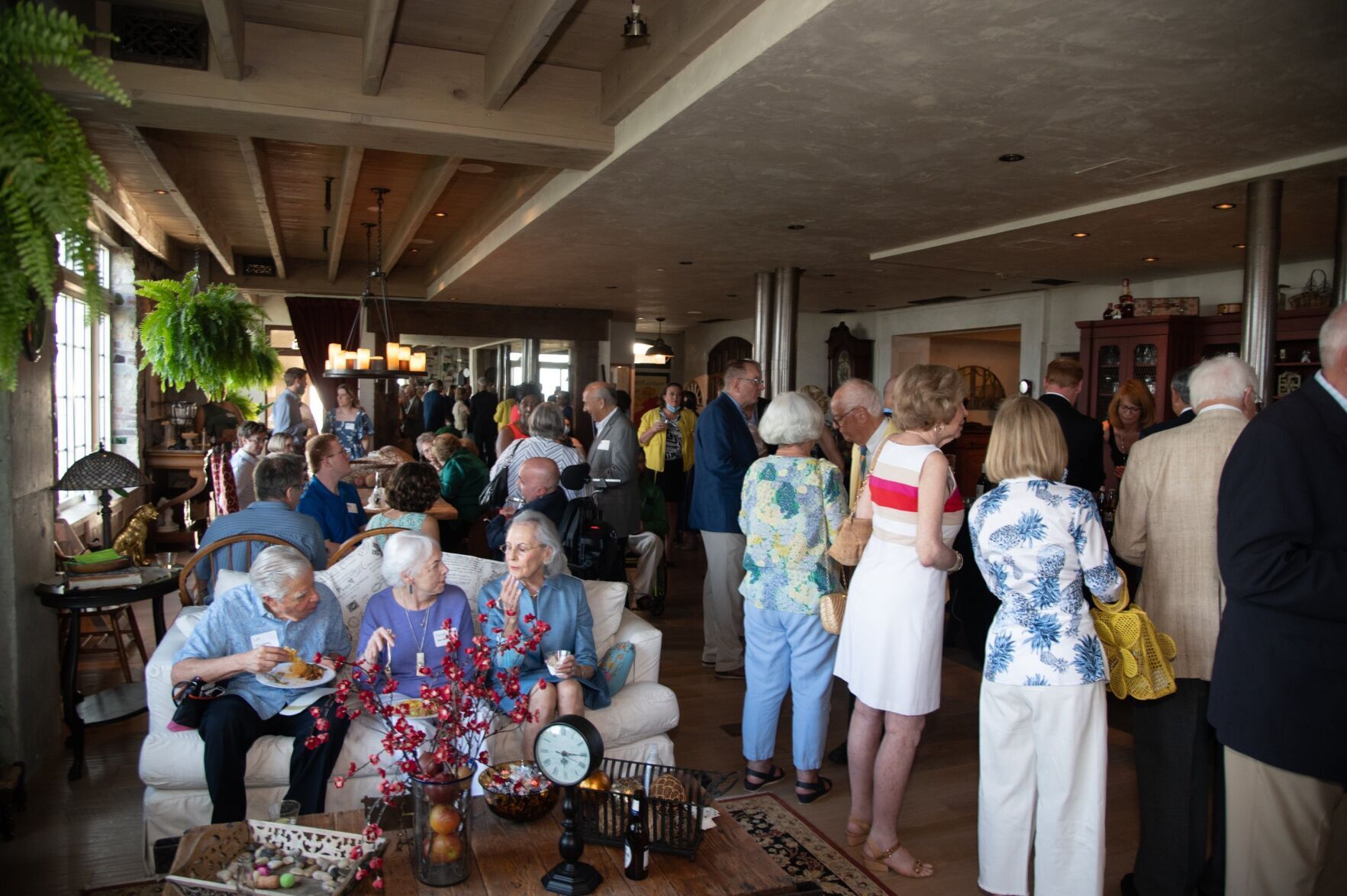 Guests mingle during Vistas and Visionaries